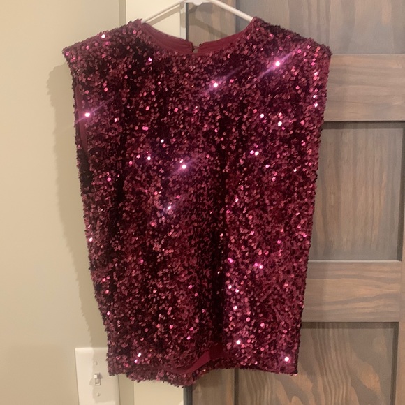 Buddy Love XS burgundy sequin top - Picture 1 of 4